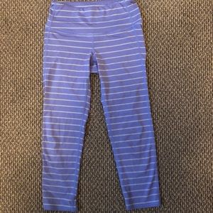 Women’s Cropped Athleta Leggings
